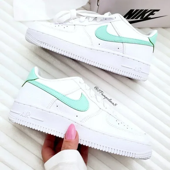 Nike Air Force 1 - Picture 1 of 10